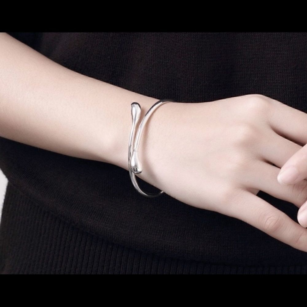 + Silver Water Drop Adjustable Bracet - Picture 2 of 3